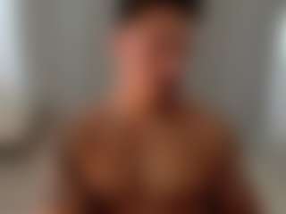Live cam show with MasterLukas - Muscular on friskycurves.com