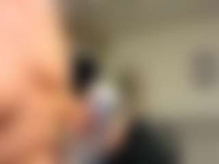 Live cam show with Goldie - Handjob on Uber Horny