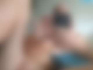 Live cam show with Goldie - Muscular on sexylivex.com