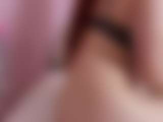 Live cam show with miia-gold - Teen (18+) on alttransgirls