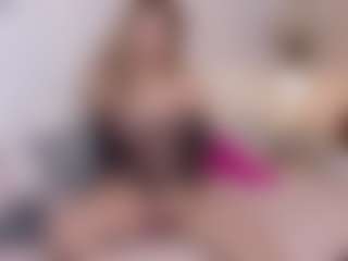 miia-gold's Live Sex Cam Show