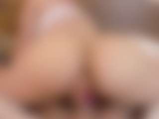 Live cam show with miia-gold - Curvy Teen (18+) on crypto-cams