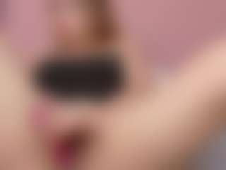 miia-gold's Live Sex Cam Show