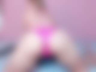 miia-gold's Live Sex Cam Show