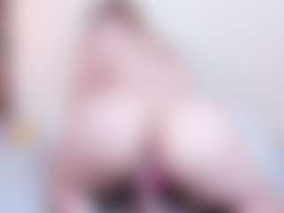 miia-gold's Live Sex Cam Show