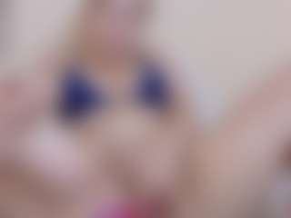 miia-gold's Live Sex Cam Show