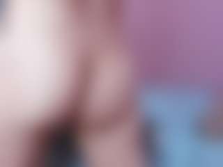 miia-gold's Live Sex Cam Show