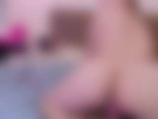 Live cam show with miia-gold - Fuck Machine on CamwithHer