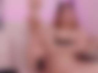 Live cam show with miia-gold - Blonde Hair on CamwithHer