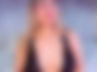 Live cam show with Tamralyn - Sexy on Camming Site