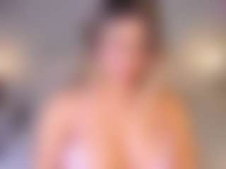 Live cam show with Tamralyn - Cum on StripNow