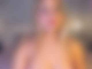 Live cam show with Tamralyn - Fingering on CamClone