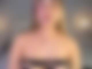 Live cam show with Tamralyn - Tittyfuck on CamClone