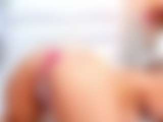 Live cam show with Tamralyn - Shaved Pussy on xplaylive.com