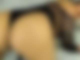Live cam show with Tamralyn - Shaved Pussy Teen (18+) on Uber Horny