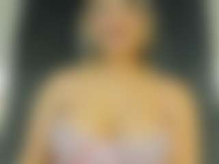 Live cam show with Tamralyn - Brown Eyes Blonde Hair on TottyGirls