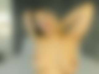 Live cam show with Tamralyn - Shaved Pussy on Sweet Sext