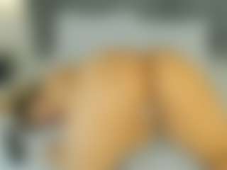 Live cam show with Tamralyn - Brown Eyes on Fit Hotties