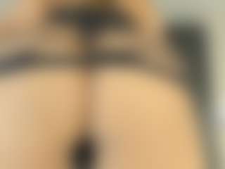 Live cam show with Tamralyn - Lush Blonde Hair on Hubzter Live