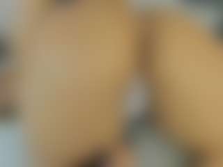 Live cam show with Tamralyn - College Teen (18+) on Camsoda