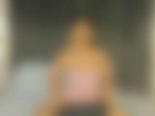Live cam show with Tamralyn - Squirt Blonde Hair on xplaylive.com