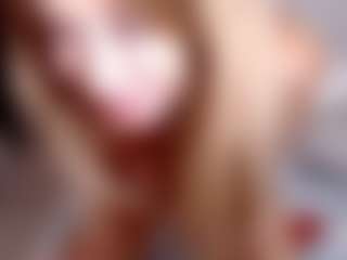 Live cam show with LadyEvolet - Double Penetration on Livezox