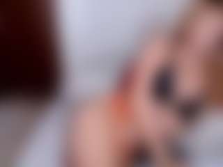 Live cam show with LadyEvolet - Oil on Camsoda