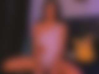 Live cam show with MadissonAbondaxCR - Muscular on Hubzter Live
