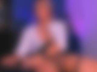 Live cam show with MadissonAbondaxCR - Muscular on madthumbs