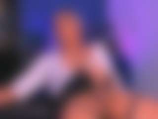 Live cam show with MadissonAbondaxCR - Muscular on madthumbs