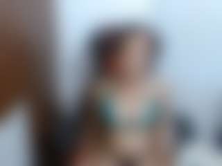 Live cam show with Michell-29 - Tiny Tits on Stripli.com