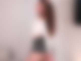 Live cam show with SherellGianopulos - Average on Stripli.com