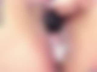 ArianaSaintx's Live Sex Cam Show