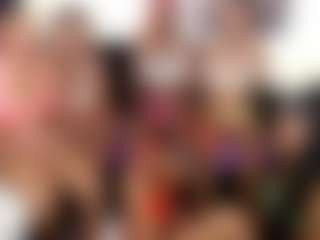 Live cam show with Barbiecharm - Petite on 1on1-livenow