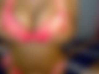 Live cam show with Barbiecharm - Deepthroat on liverealitysex.com