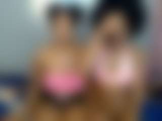 Live cam show with Barbiecharm - Ass Bouncing on Dolls Live