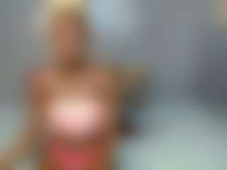 Live cam show with Barbiecharm - Ebony on liverealitysex.com