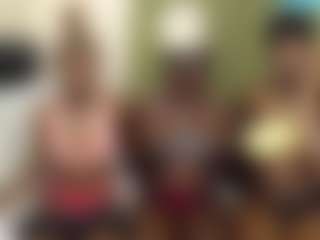 Barbiecharm's Live Sex Cam Show