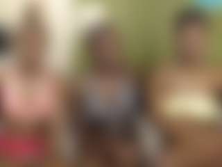 Live cam show with Barbiecharm - Striptease on Sweet Sext