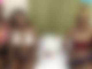 Live cam show with Barbiecharm - Oil on EXY