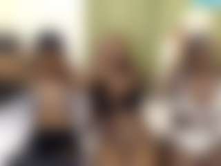 Barbiecharm's Live Sex Cam Show