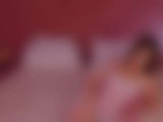 Live cam show with candy-fang - Green Eyes on Streamer API