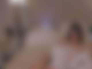 Live cam show with candy-fang - Green Eyes on Camming Site