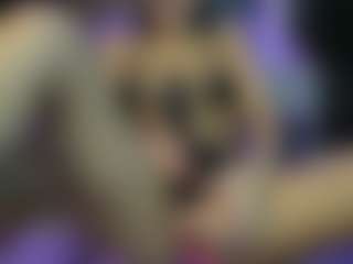Live cam show with CarolinaPetra - Solo on Camming Site