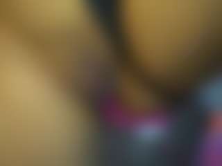 Live cam show with CarolinaPetra - Solo on Chatstar