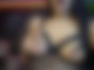 Live cam show with CarolinaPetra - Camel Toe on livesuperchat.net
