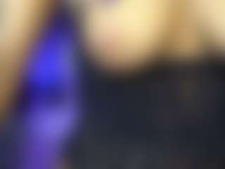Live cam show with CarolinaPetra - Camel Toe on Milfs Live