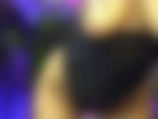 Live cam show with CarolinaPetra - Tittyfuck on Milfs Live