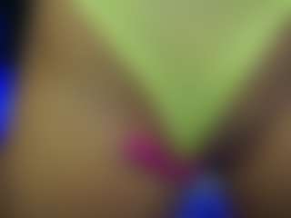 Live cam show with CarolinaPetra - Full Nudity on CamwithHer