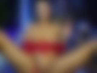 Live cam show with CarolinaPetra - Tittyfuck on intimatelivegirls.com